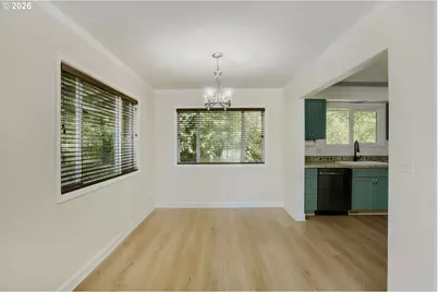 1045 SW Bertha Blvd #7, Portland, OR 97219 - Photo 7