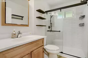 1045 SW Bertha Blvd, Portland, OR 97219 - Photo 15