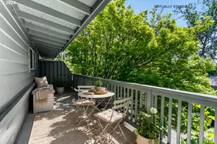 1045 SW Bertha Blvd, Portland, OR 97219 - Photo 17