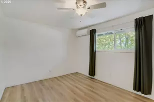 1045 SW Bertha Blvd, Portland, OR 97219 - Photo 11