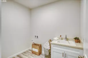 9358 Glory Ct NE, Salem, OR 97305 - Photo 21