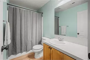 1316 SE Roundelay St, Hillsboro, OR 97123 - Photo 17