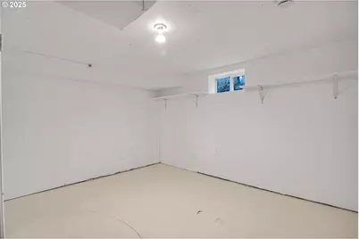 6511 NW Saint Helens Rd, Portland, OR 97210 - Photo 33