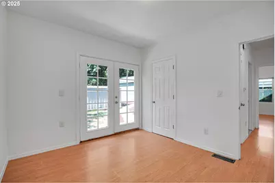 6511 NW Saint Helens Rd, Portland, OR 97210 - Photo 17