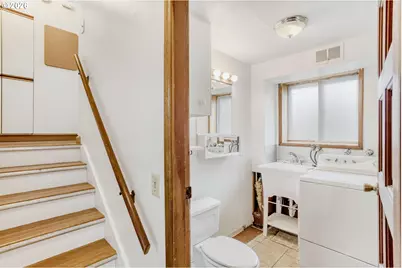 12340 NE Hassalo St, Portland, OR 97230 - Photo 23