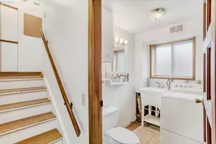 12340 NE Hassalo St, Portland, OR 97230 - Photo 23