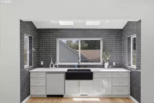 2455 W 29th Ave, Eugene, OR 97405 - Photo 9