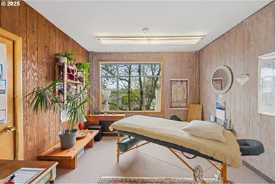 340 Central Ave, Coos Bay, OR 97420 - Photo 23