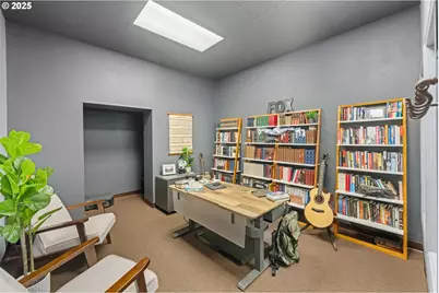 340 Central Ave, Coos Bay, OR 97420 - Photo 13