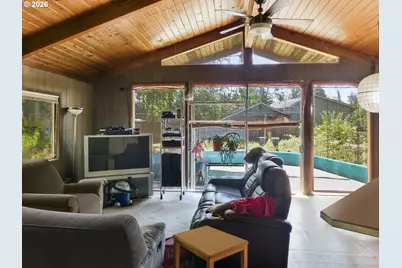 16222 SE Oatfield Rd, Milwaukie, OR 97267 - Photo 25