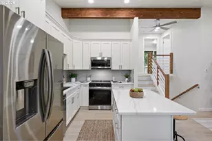 6865 NE Claremont Ave, Portland, OR 97211 - Photo 7