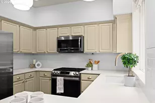 9066 SW Monterey Pl, Portland, OR 97225 - Photo 11