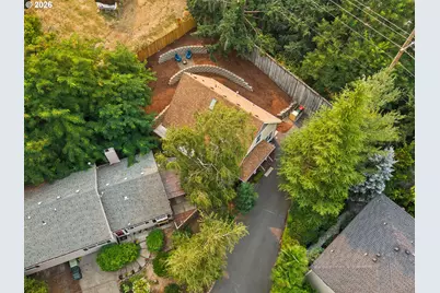 9066 SW Monterey Pl, Portland, OR 97225 - Photo 33