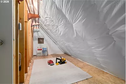 9066 SW Monterey Pl, Portland, OR 97225 - Photo 25