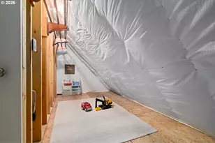 9066 SW Monterey Pl, Portland, OR 97225 - Photo 25