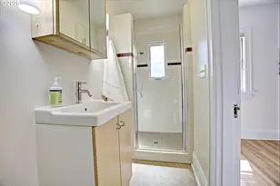 3914 NE Laddington Ct, Portland, OR 97232 - Photo 15