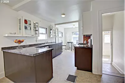 3914 NE Laddington Ct, Portland, OR 97232 - Photo 39