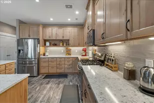 680 NW 11th Ave, Canby, OR 97013 - Photo 33