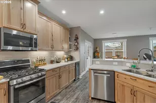 680 NW 11th Ave, Canby, OR 97013 - Photo 35