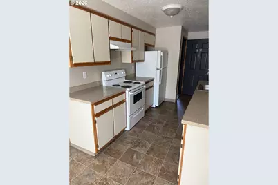 3872 Liberty Rd, Salem, OR 97302 - Photo 3