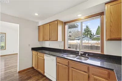 418 NW 112th St, Vancouver, WA 98685 - Photo 17