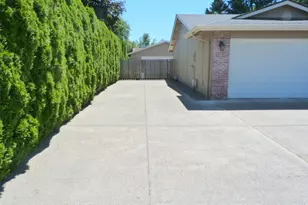1575 Canary Ct, Salem, OR 97301 - Photo 3