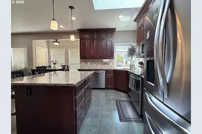 16230 NW Gianola Ct, Beaverton, OR 97006 - Photo 17