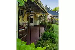 10826 NE Oregon St, Portland, OR 97220 - Photo 41