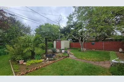 10826 NE Oregon St, Portland, OR 97220 - Photo 45