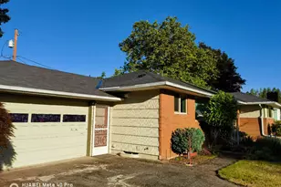 10826 NE Oregon St, Portland, OR 97220 - Photo 3