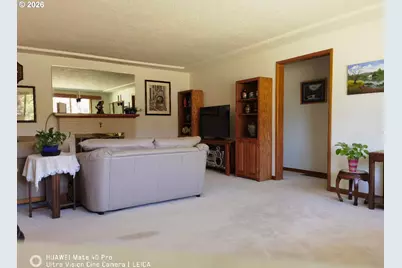 10826 NE Oregon St, Portland, OR 97220 - Photo 11