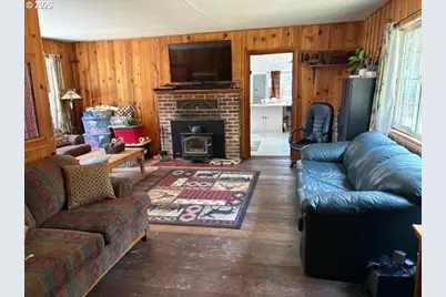 97 Diamond Lake Loop, Chemult, OR 97731 - Photo 11