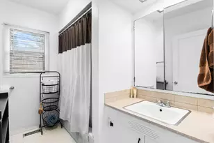 10002 SE Hollywood Ave, Milwaukie, OR 97222 - Photo 9