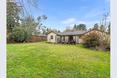 10002 SE Hollywood Ave, Milwaukie, OR 97222 - Photo 13