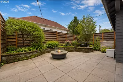 37 NE Skidmore St, Portland, OR 97211 - Photo 3