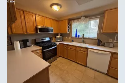 270 SE Wildwood Way, Myrtle Creek, OR 97457 - Photo 7