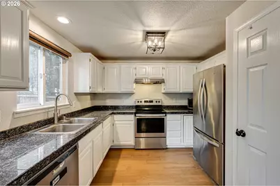 8501 NE 16th Ln, Vancouver, WA 98664 - Photo 7