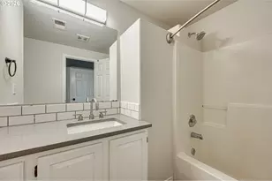 8501 NE 16th Ln, Vancouver, WA 98664 - Photo 17