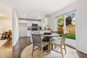 8885 SW 76th Pl, Portland, OR 97223 - Photo 11