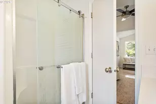 8885 SW 76th Pl, Portland, OR 97223 - Photo 29