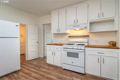 139 R St, Riddle, OR 97469 - Photo 11