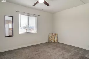 139 R St, Riddle, OR 97469 - Photo 17