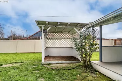 139 R St, Riddle, OR 97469 - Photo 27