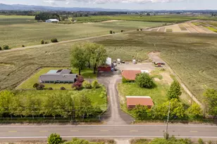 10001 SE Amity Dayton Hwy, McMinnville, OR 97128 - Photo 41