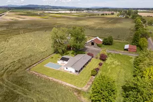 10001 SE Amity Dayton Hwy, McMinnville, OR 97128 - Photo 43