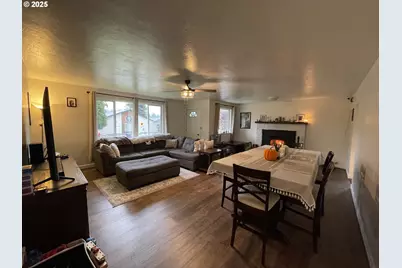 1575 N Hemlock St, Coquille, OR 97423 - Photo 7