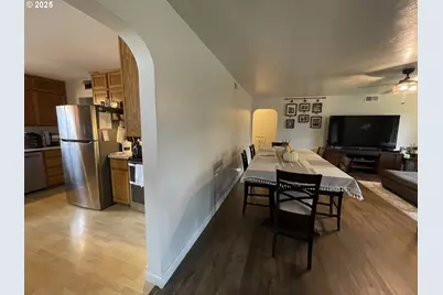 1575 N Hemlock St, Coquille, OR 97423 - Photo 9