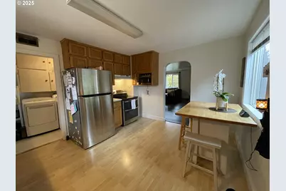 1575 N Hemlock St, Coquille, OR 97423 - Photo 13