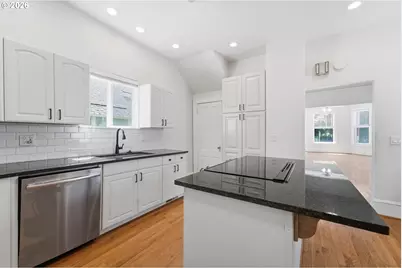 73 NE Hancock St, Portland, OR 97212 - Photo 9