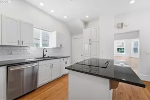 73 NE Hancock St, Portland, OR 97212 - Photo 9